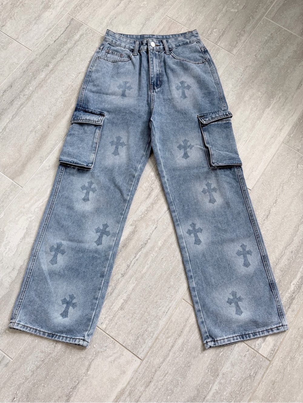 Women S Cross Print Cargo Jeans Y2K Grunge Wide Leg Light Wash Denim Gothic US 4